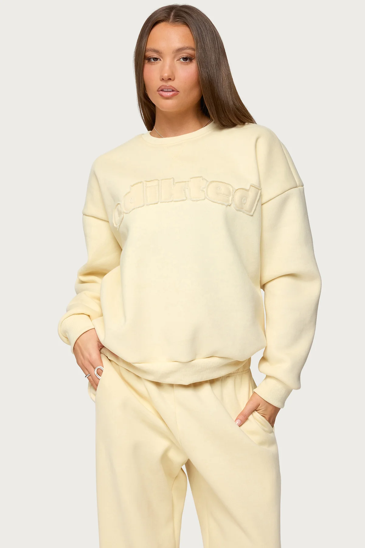 Jaylie Edikted Sweatshirt