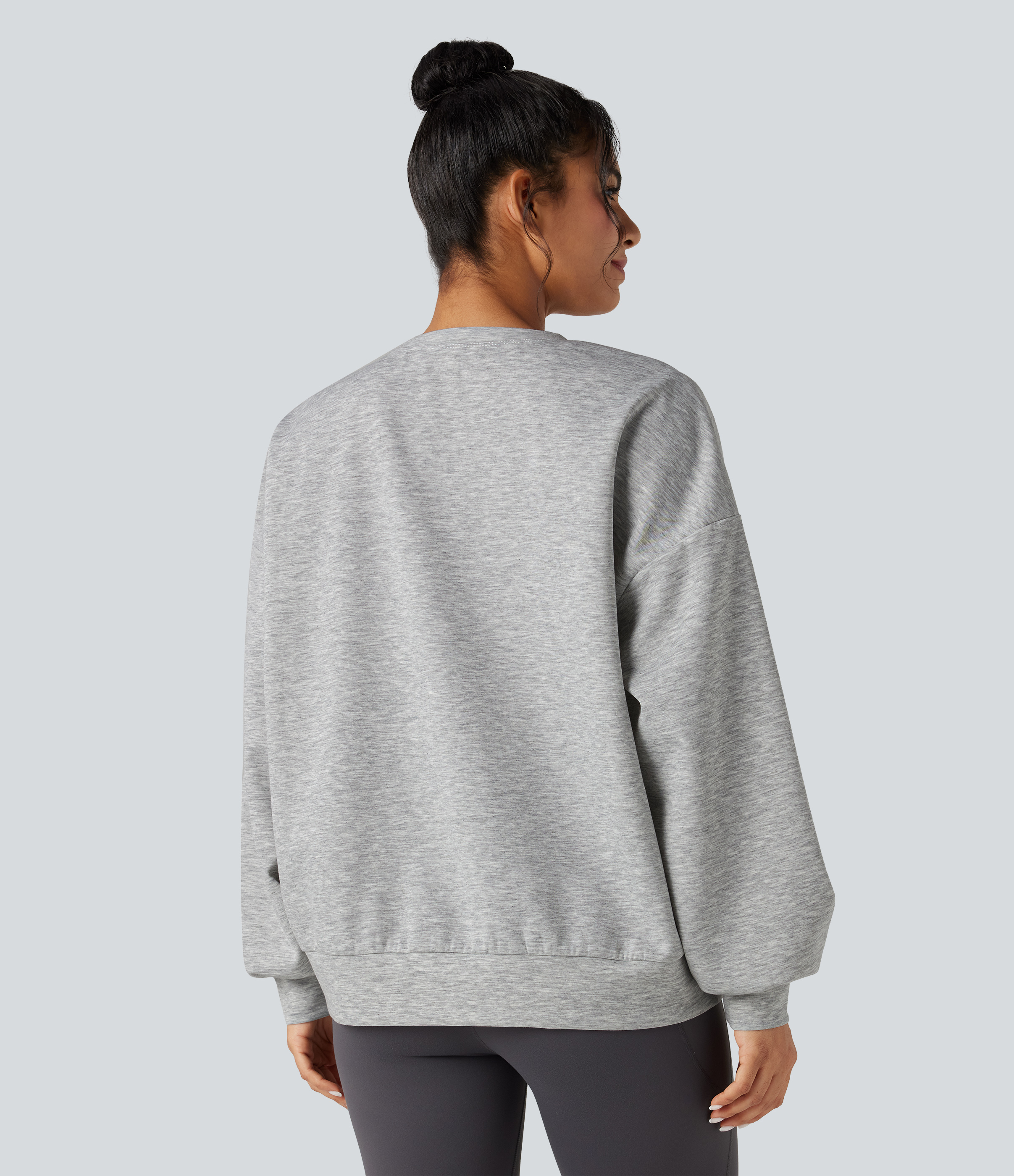 Round Neck Long Sleeve Relaxed Casual Sweatshirt with Pockets