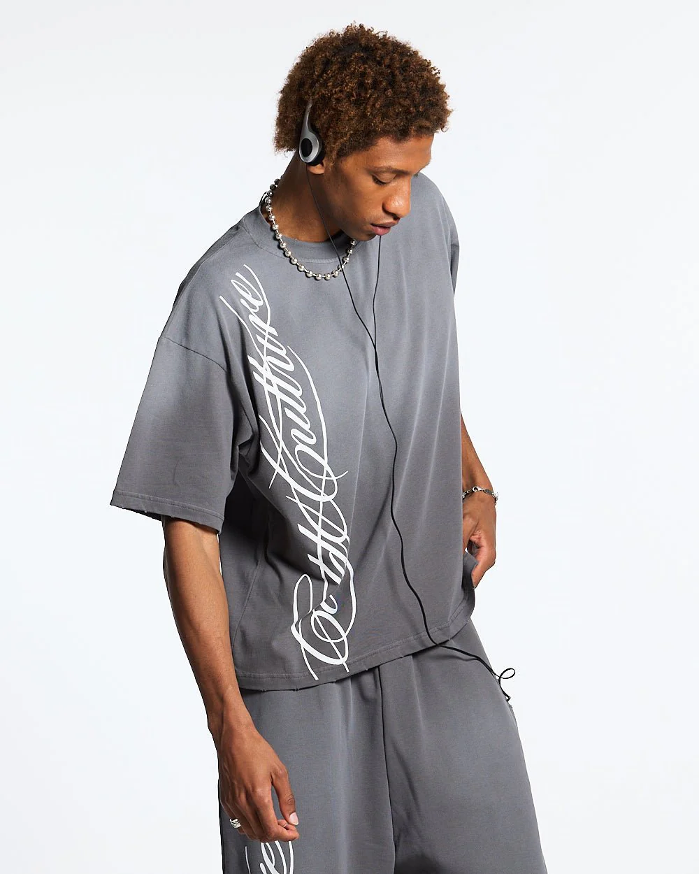 SCRIPT TEE ANTRACITE GREY