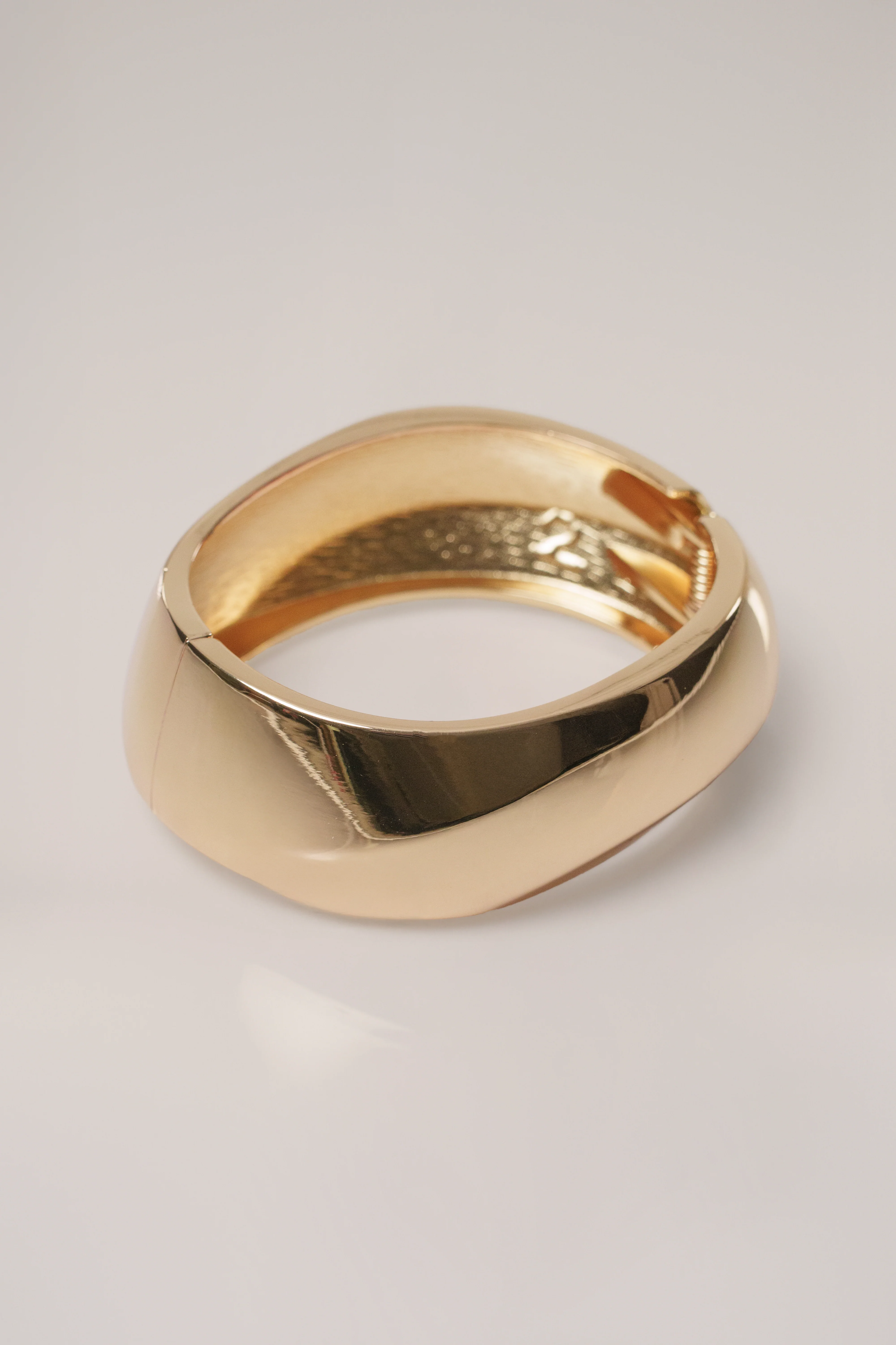 Gold Kara Hinge Bracelet