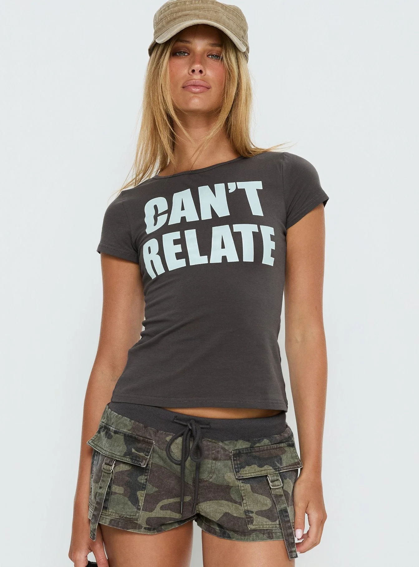 Can't Relate Graphic Top Grey / Blue