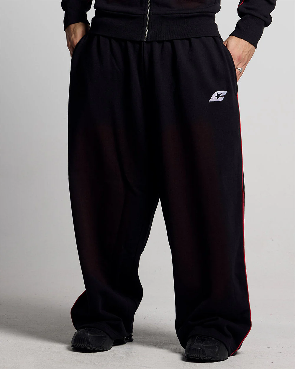 SAVAGE WASHED PANTS BLACK & RED