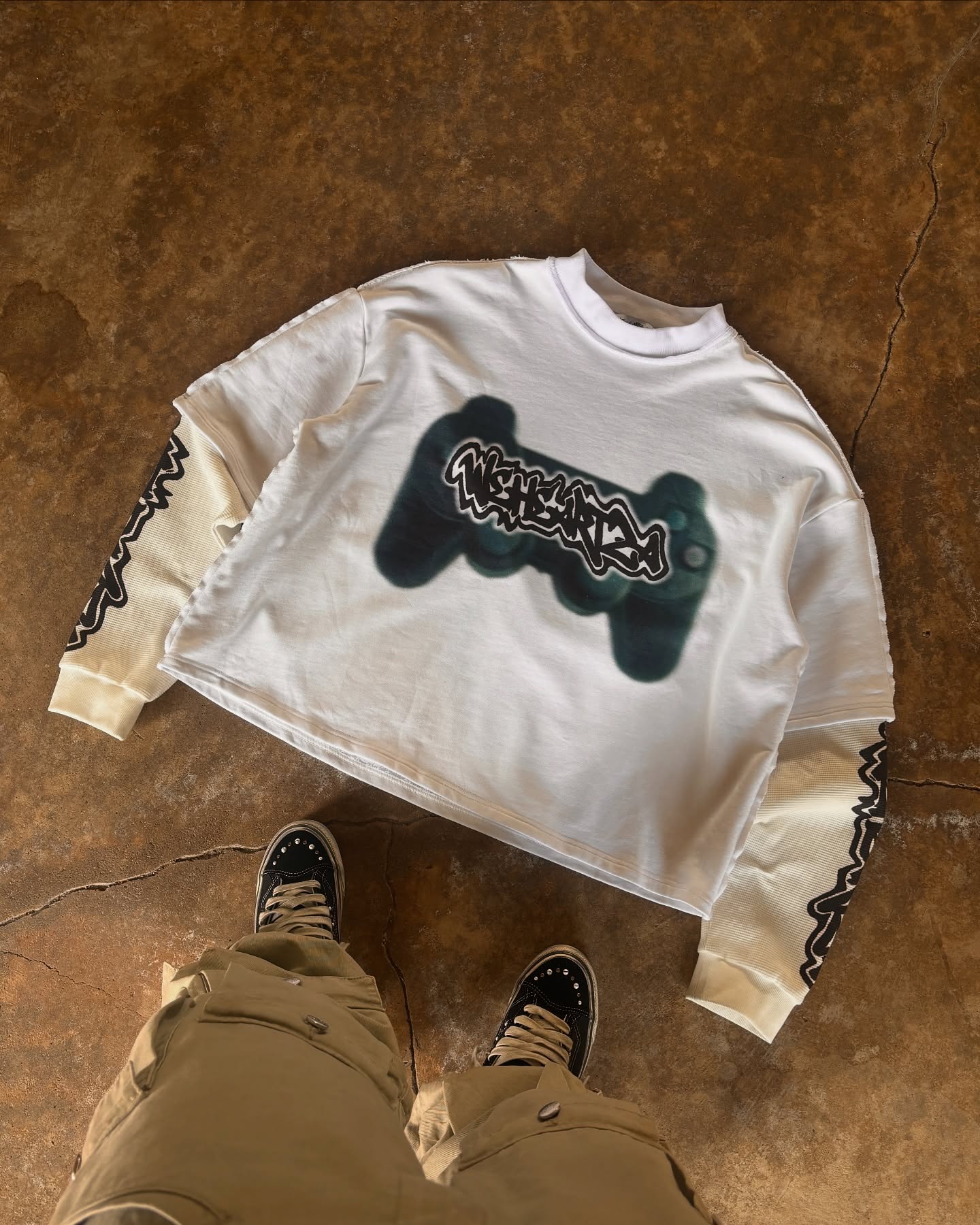 Street Trendy Game Controller Graffiti Fake Two Piece Shirt