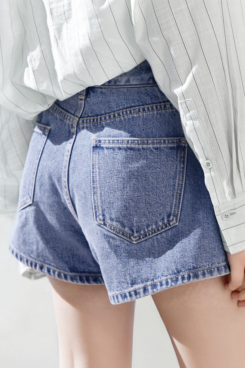 Classy Mid-Rise Asymmetric Button Denim Skorts