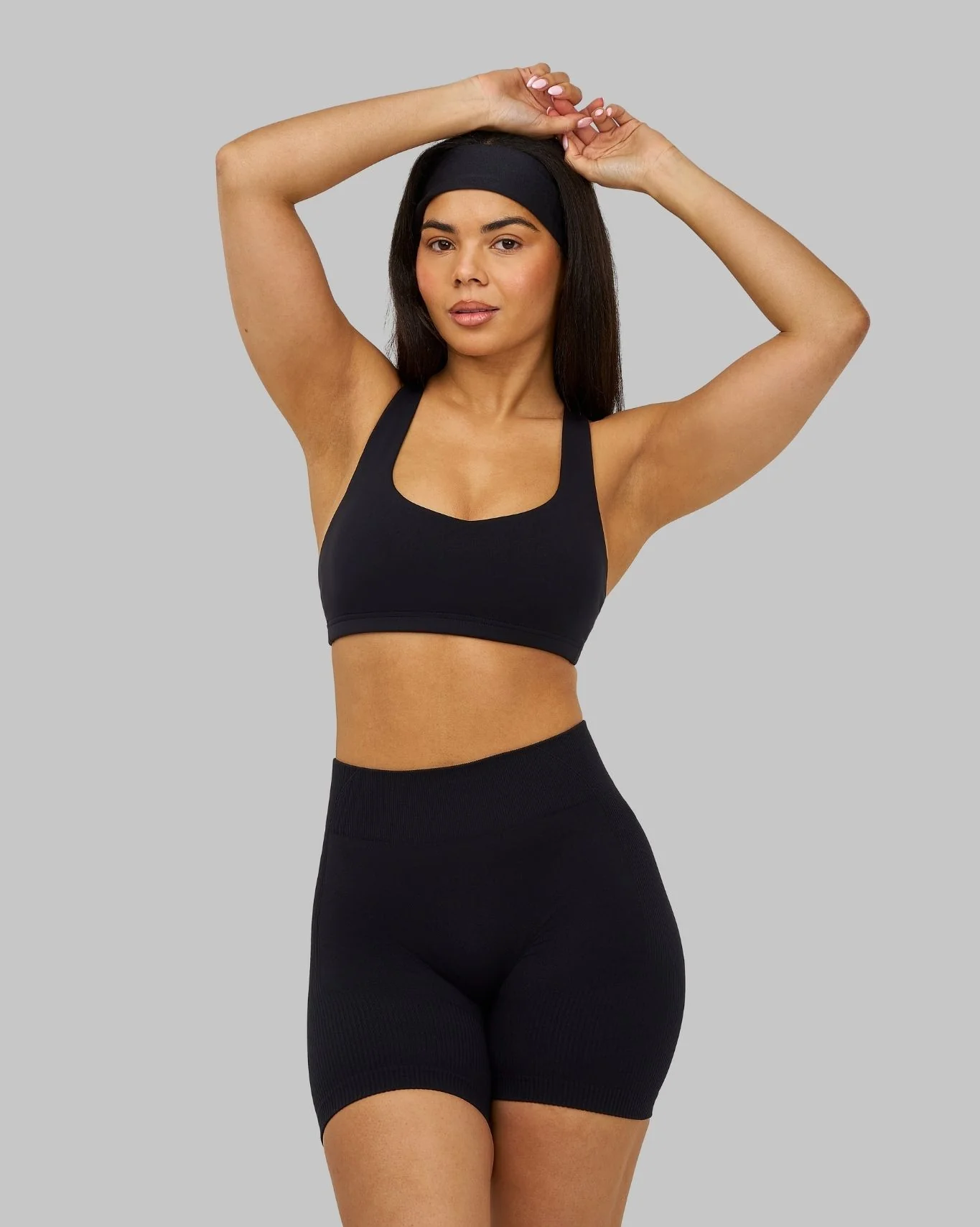 Elevate™ Sculpting Medium Impact Multiway Bra | Night Black