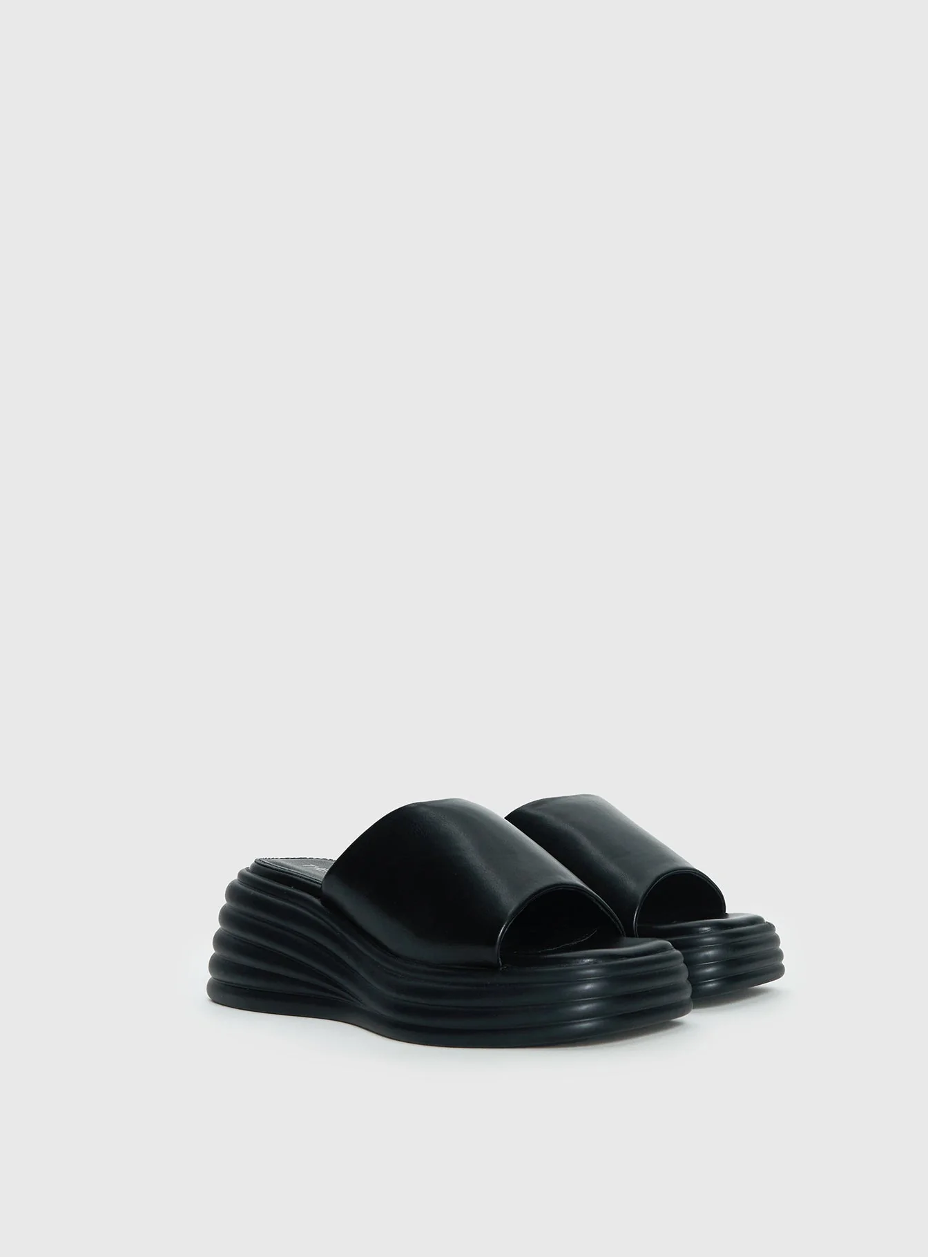 Therapy Flaunt Platform Sandals Black