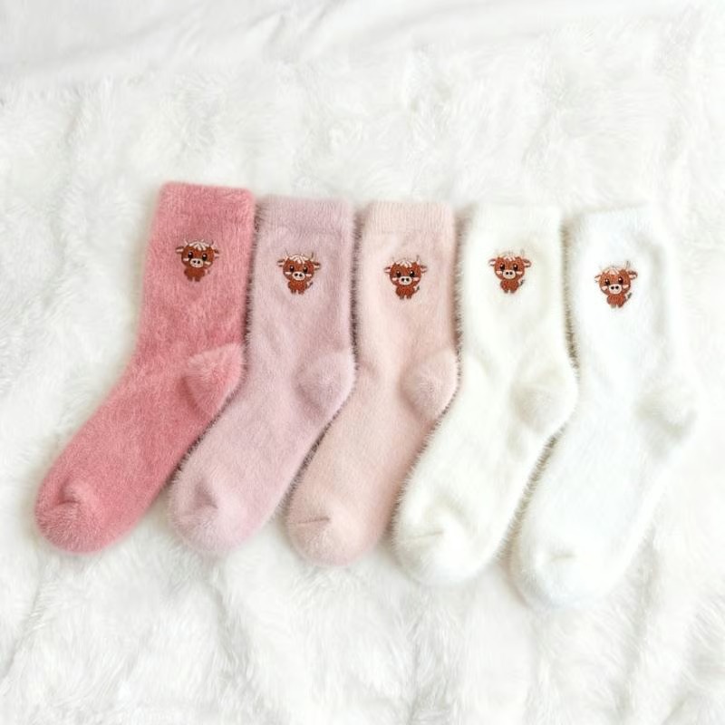 💕Warm Winter Sale 49% Off🐮5 Pairs Fuzzy Highland Cow Socks