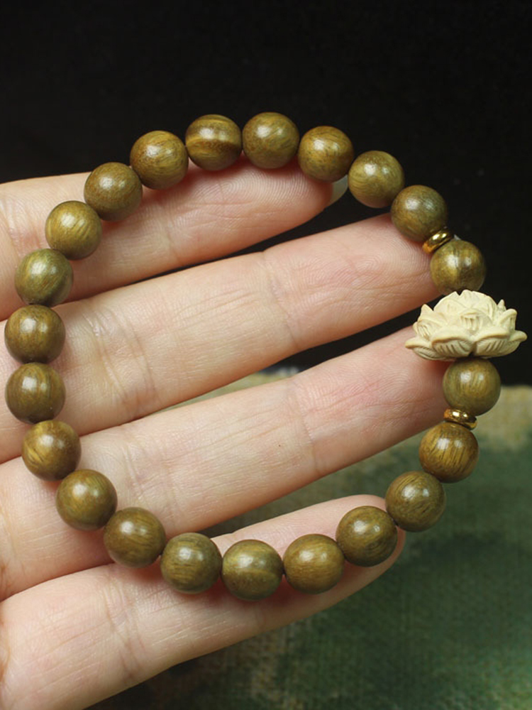 Green Sandalwood 8mm Scented Carved Lotus Flower Prayer Bead Bracelet For Women