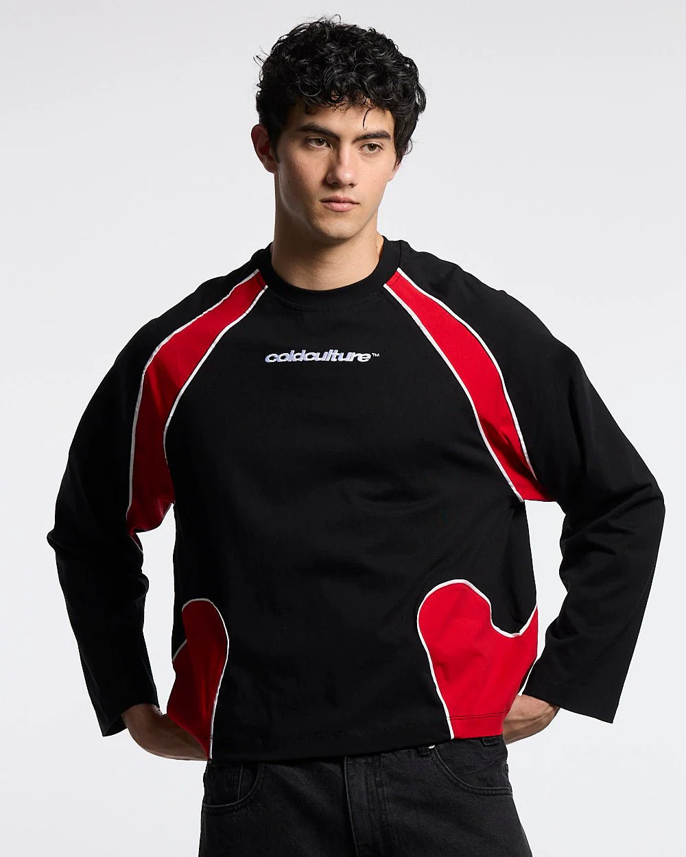SLIDER LONGSLEEVE TEE BLACK & RED