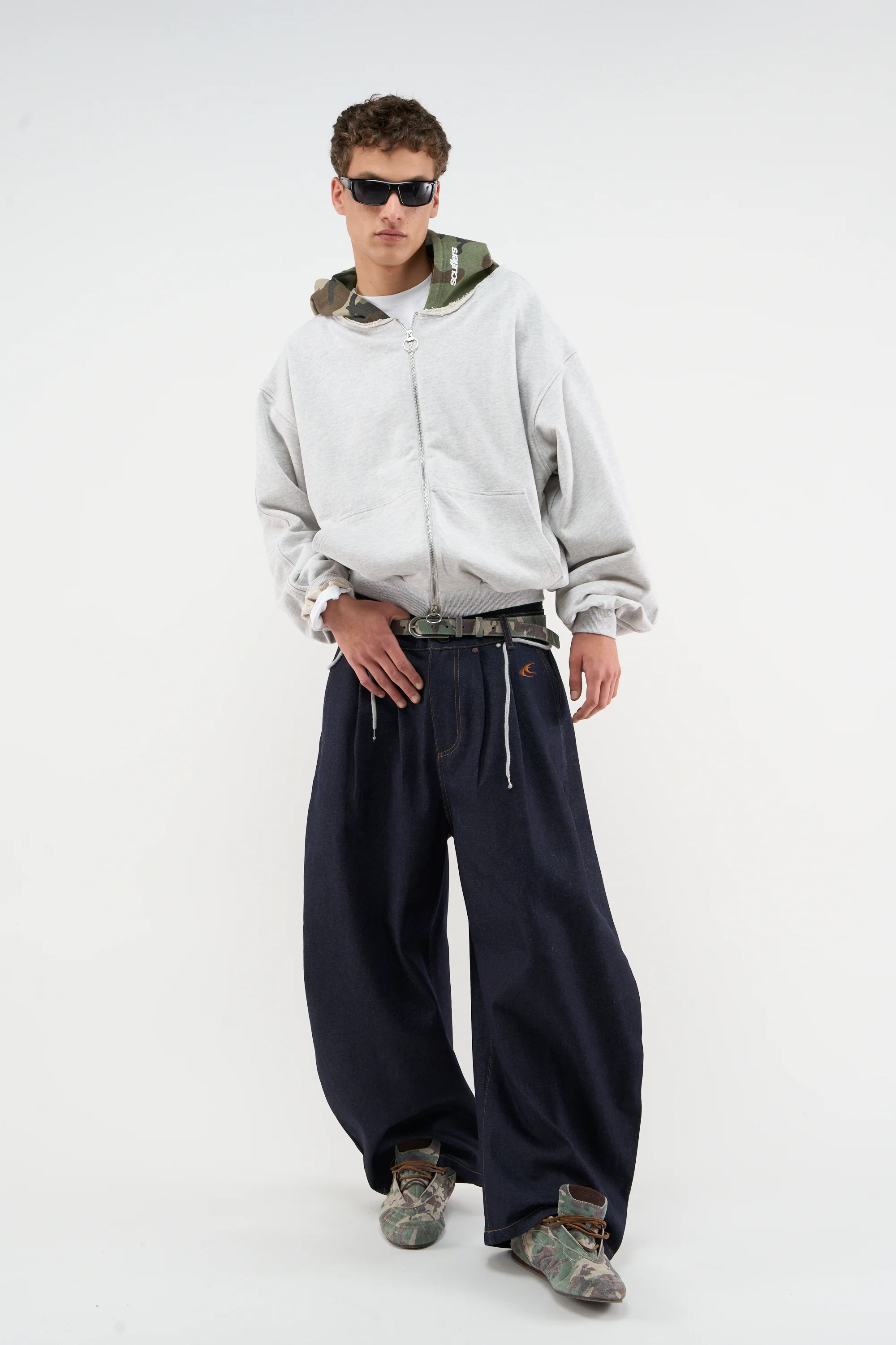 Mask Light Grey Zipper