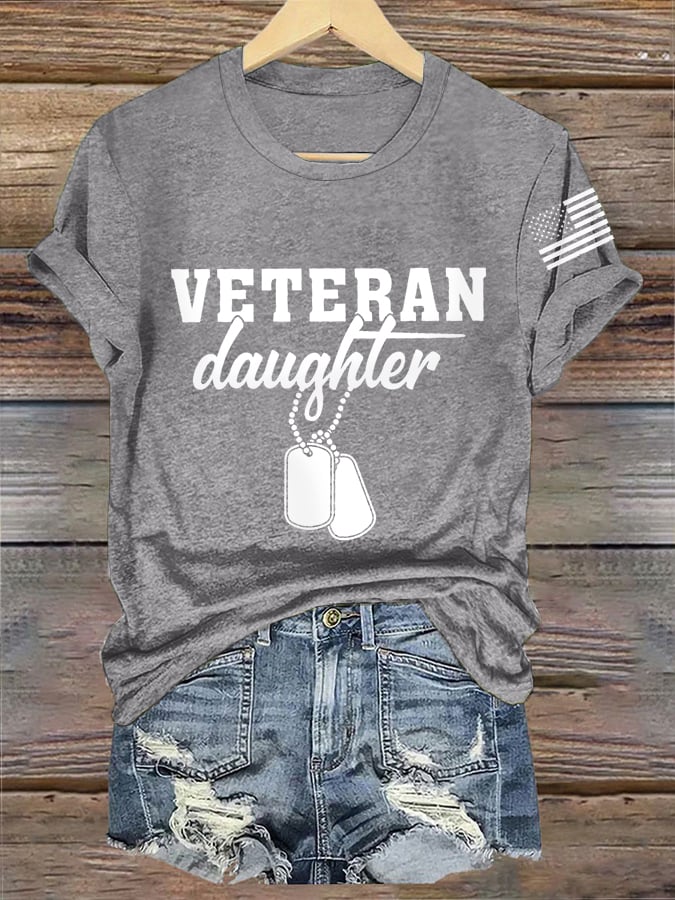Women's Proud Veteran Daughter American Flag Casual Tee