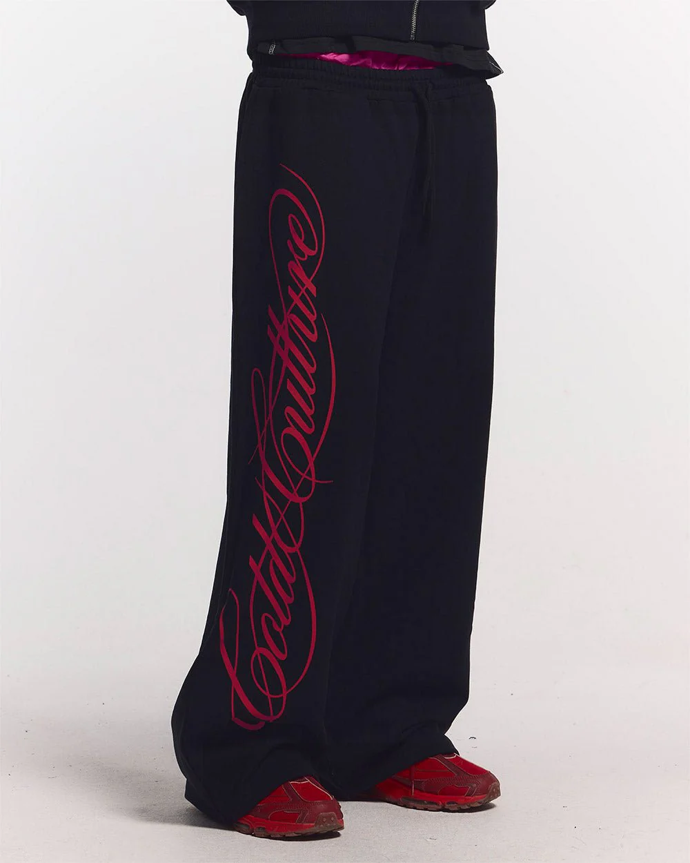 SCRIPT SWEATPANTS BLACK