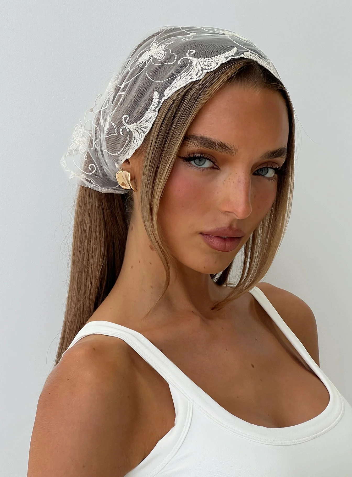 Brigette Lace Bandana White