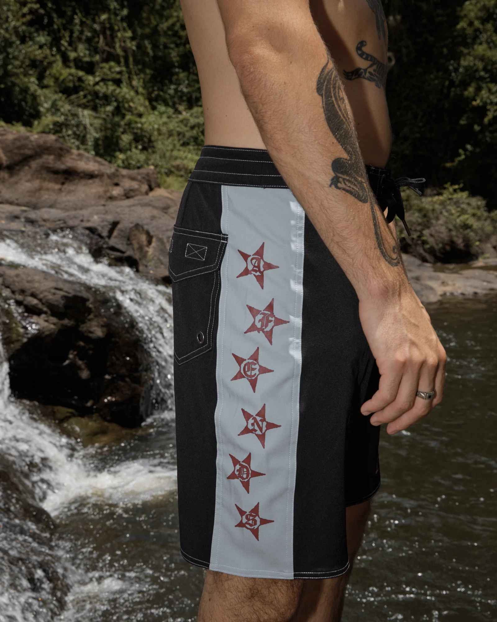 AFENDS Mens Live It - Surf Related V2 Boardshorts 19" - Black