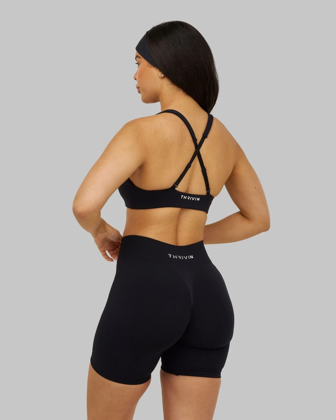 Elevate™ Sculpting Medium Impact Multiway Bra | Night Black