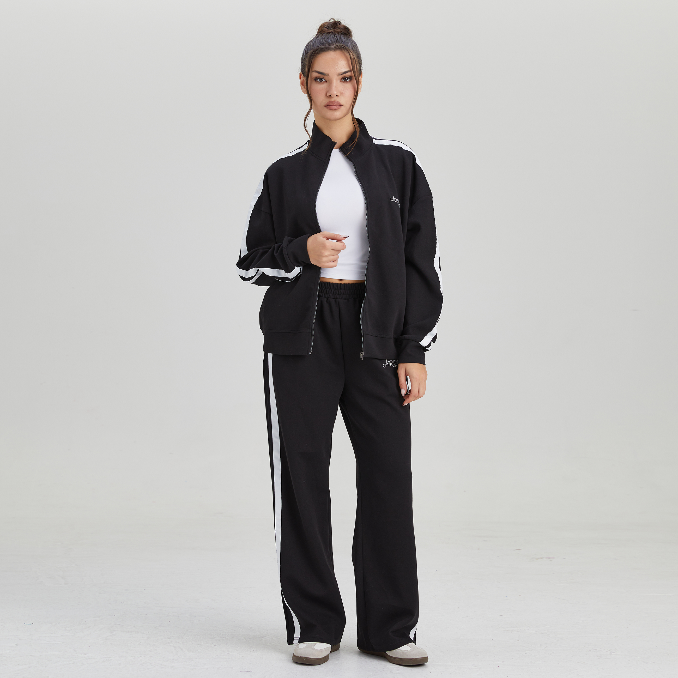 KatchMe Women's Sporty Mock Neck Contrast Stripe Zipper Sweatshirt & Wide Leg Trousers Tracksuit, Comfort Basic Letter Print Co-ord Set for Lady