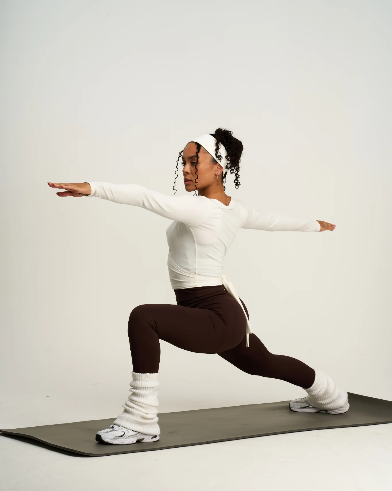 Elevate™ Sculpting Mid Waist Scrunch Leggings | Coffee