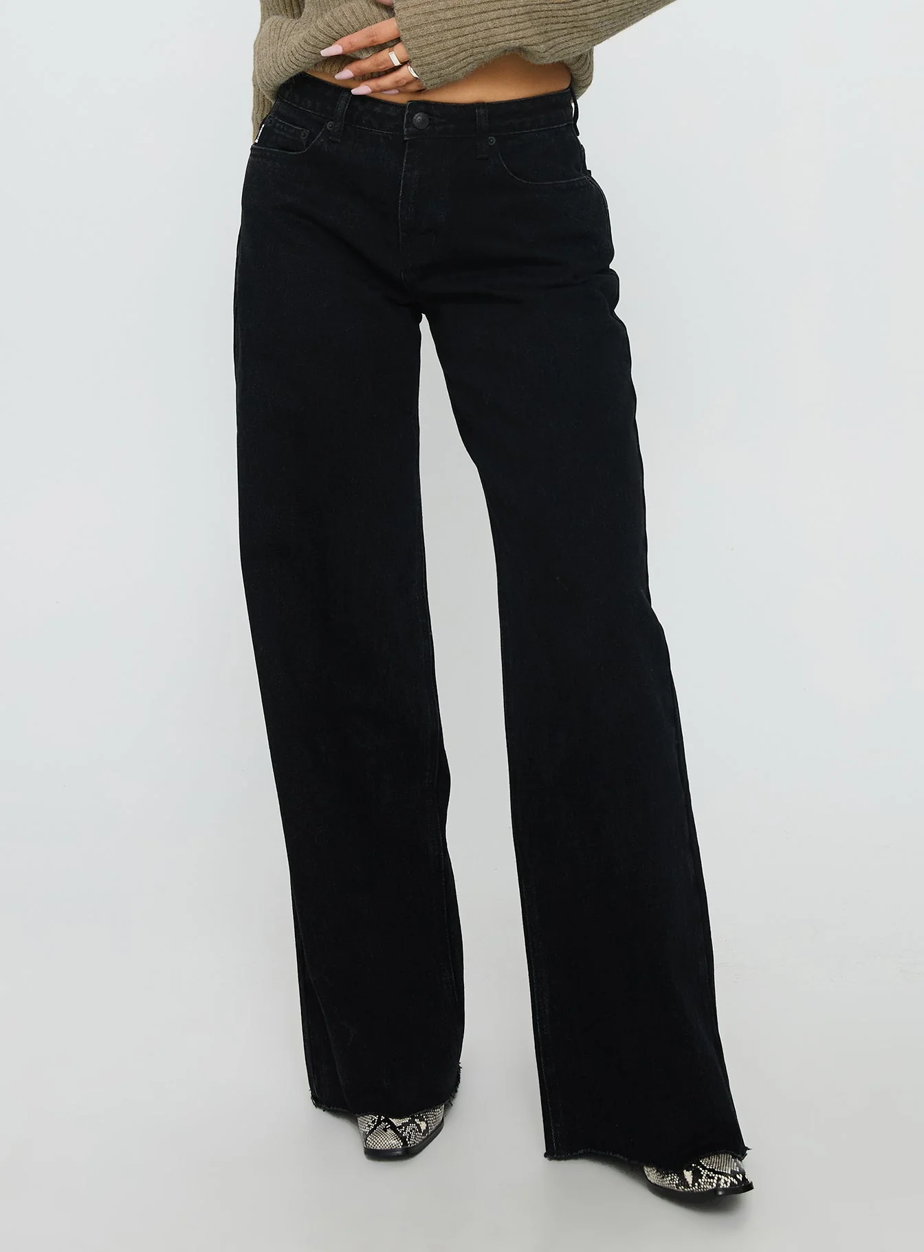 Darla Low Rise Straight Leg Jeans Washed Black