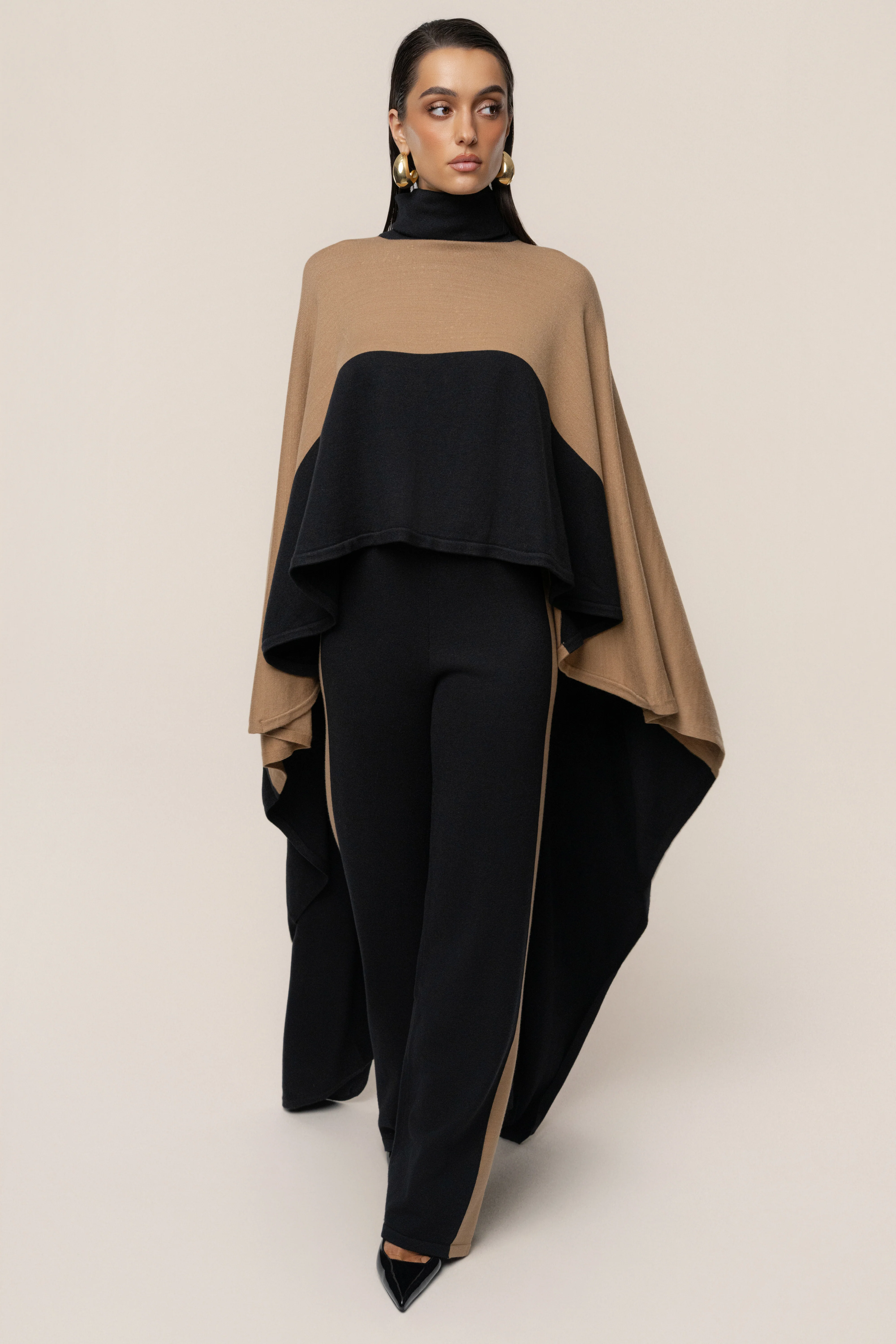 Black Chasing Fall Contrast Top