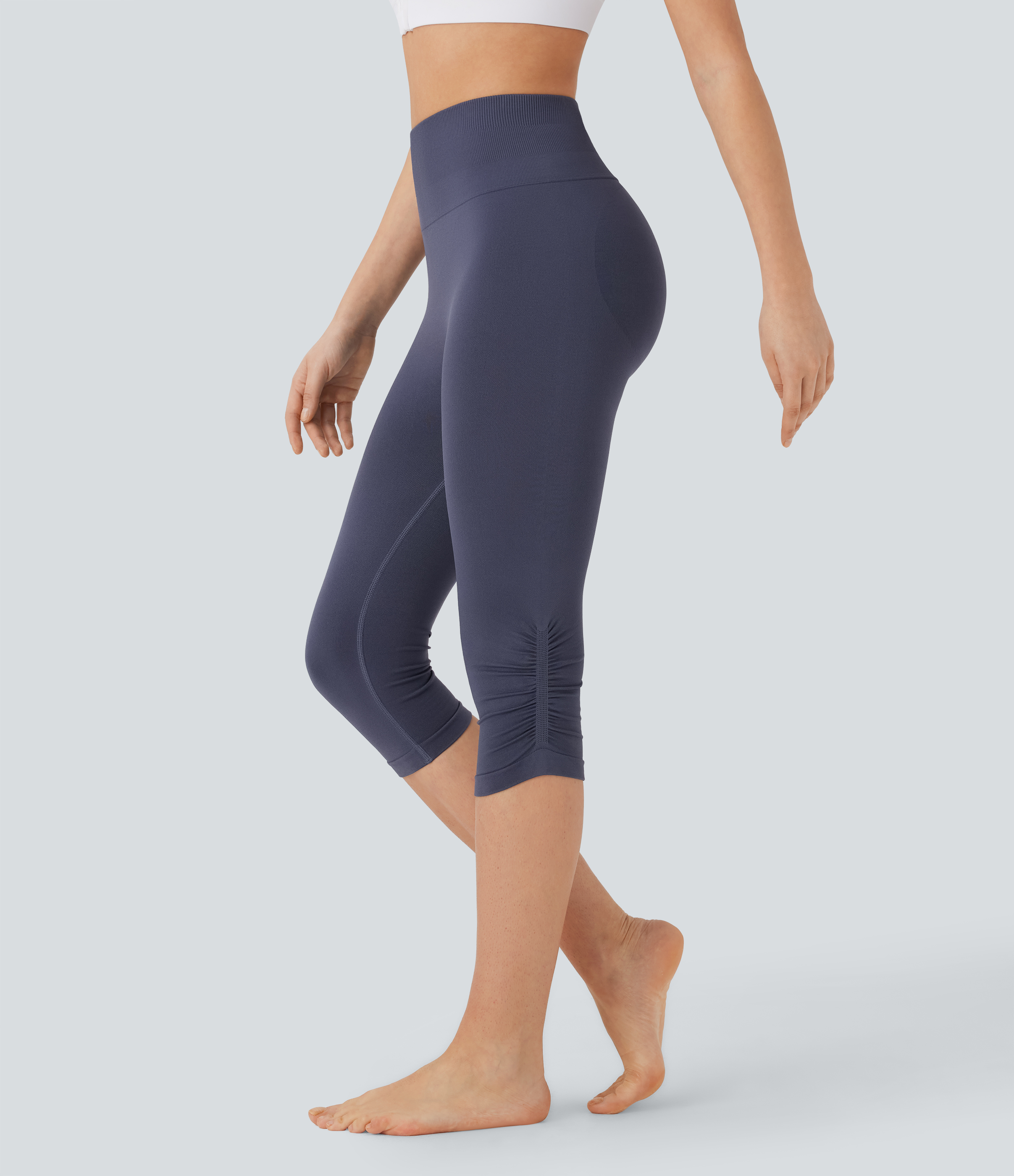 Seamless Flow High Waisted Scrunch Yoga Pedal Pusher Leggings