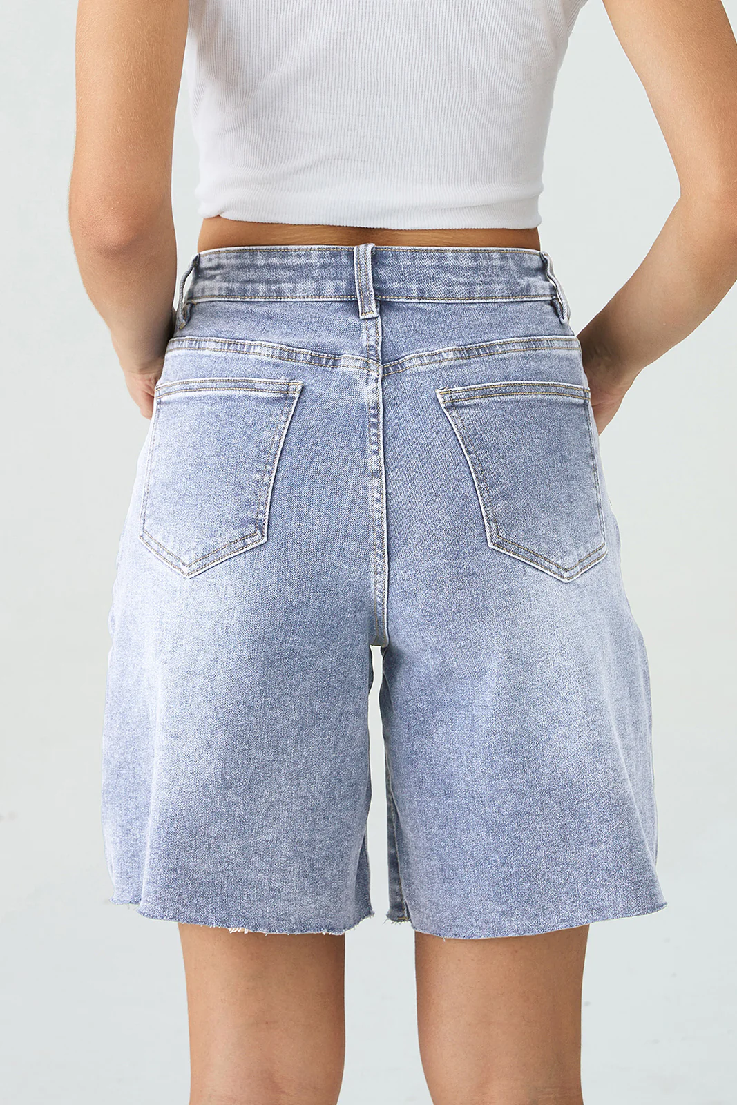 KatchMe Casual Mid-Rise Tassel Hem Denim Bermuda Shorts