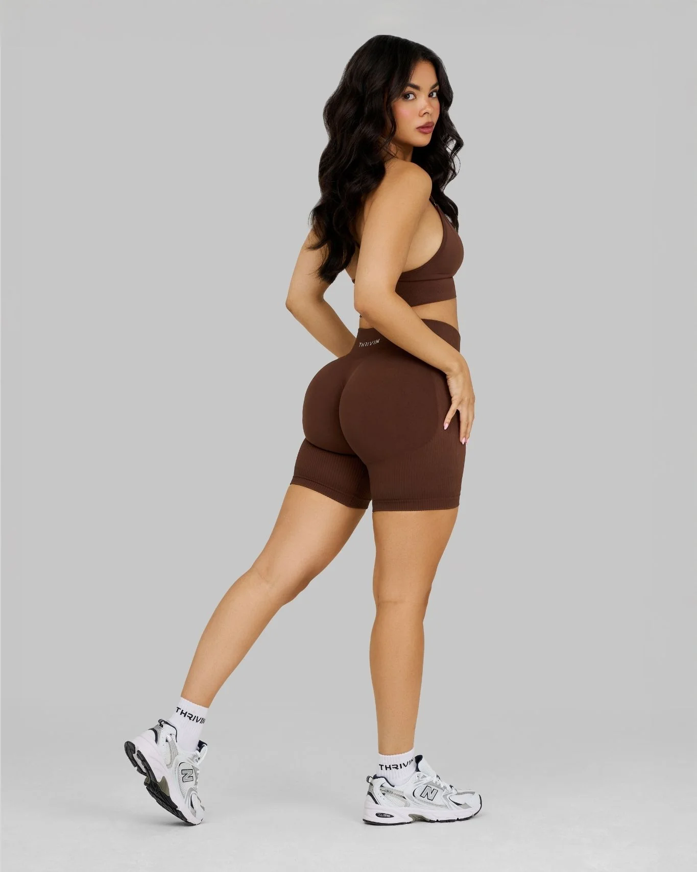 Elevate™ Sculpting Mid Waist Scrunch Shorts | Bourbon Brown