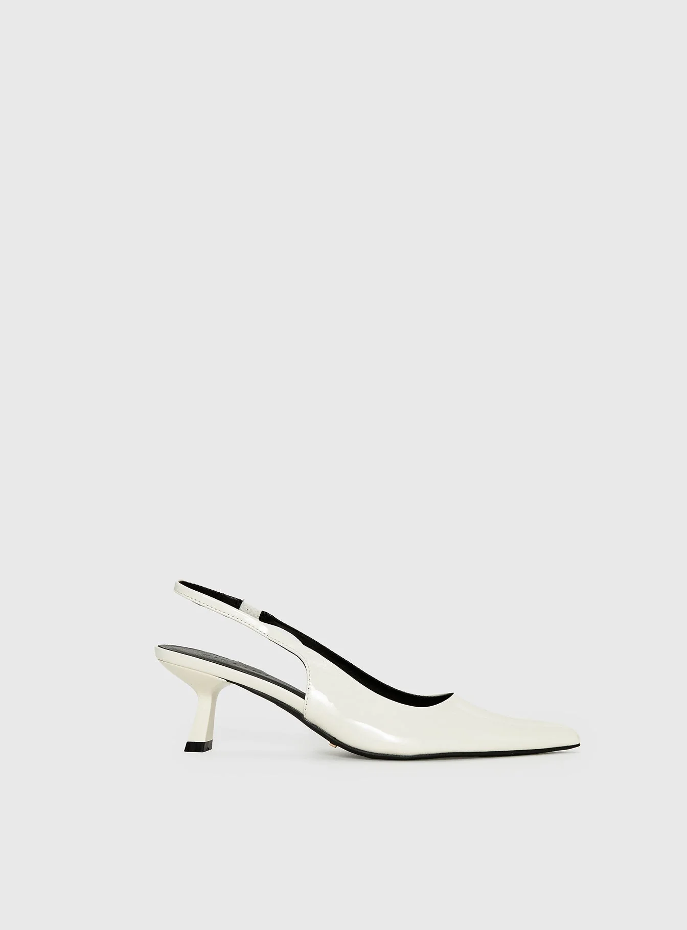 Billini Ayla Pointed Toe Heels Bone