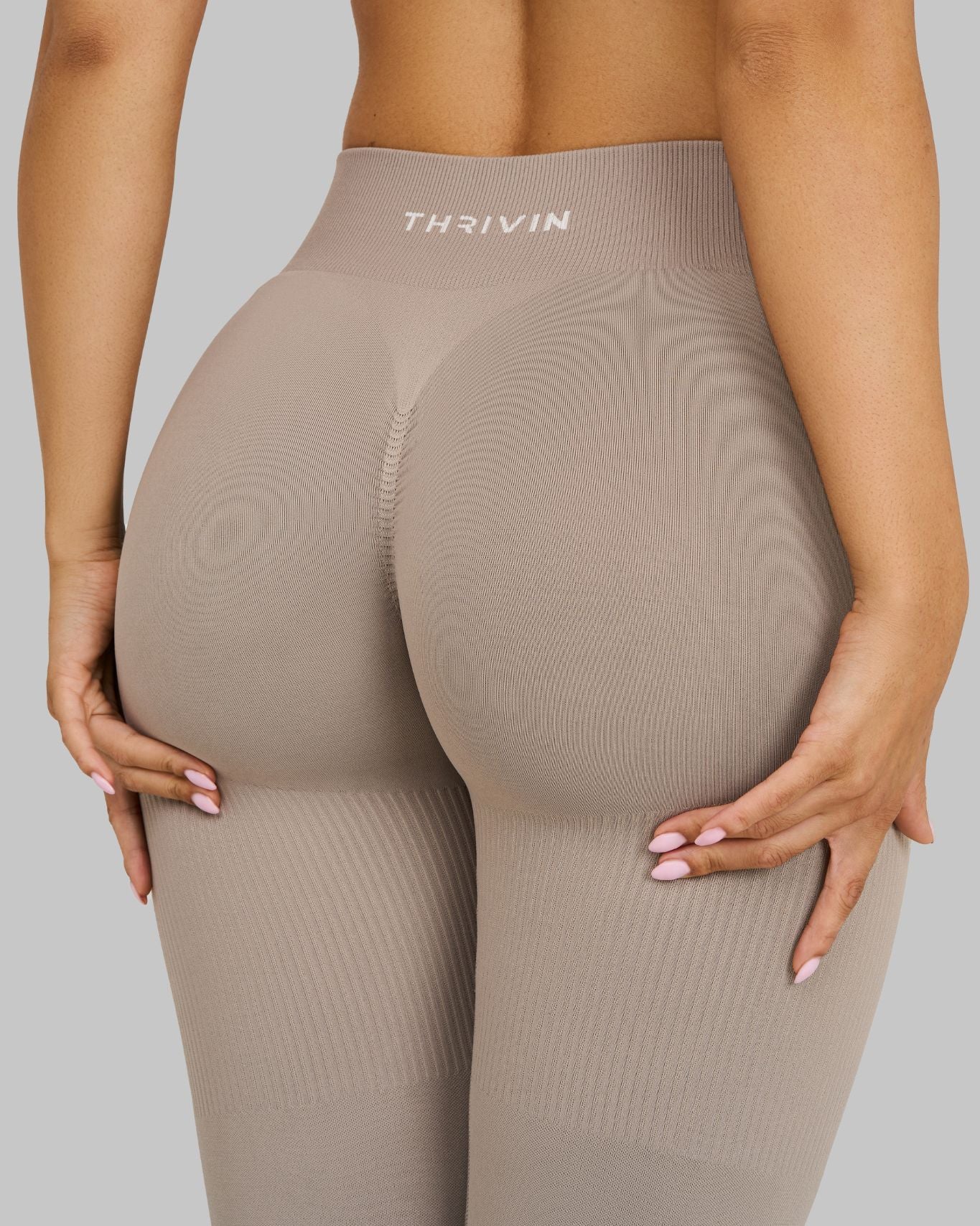 Elevate™ Sculpting Mid Waist Scrunch Leggings | Latte