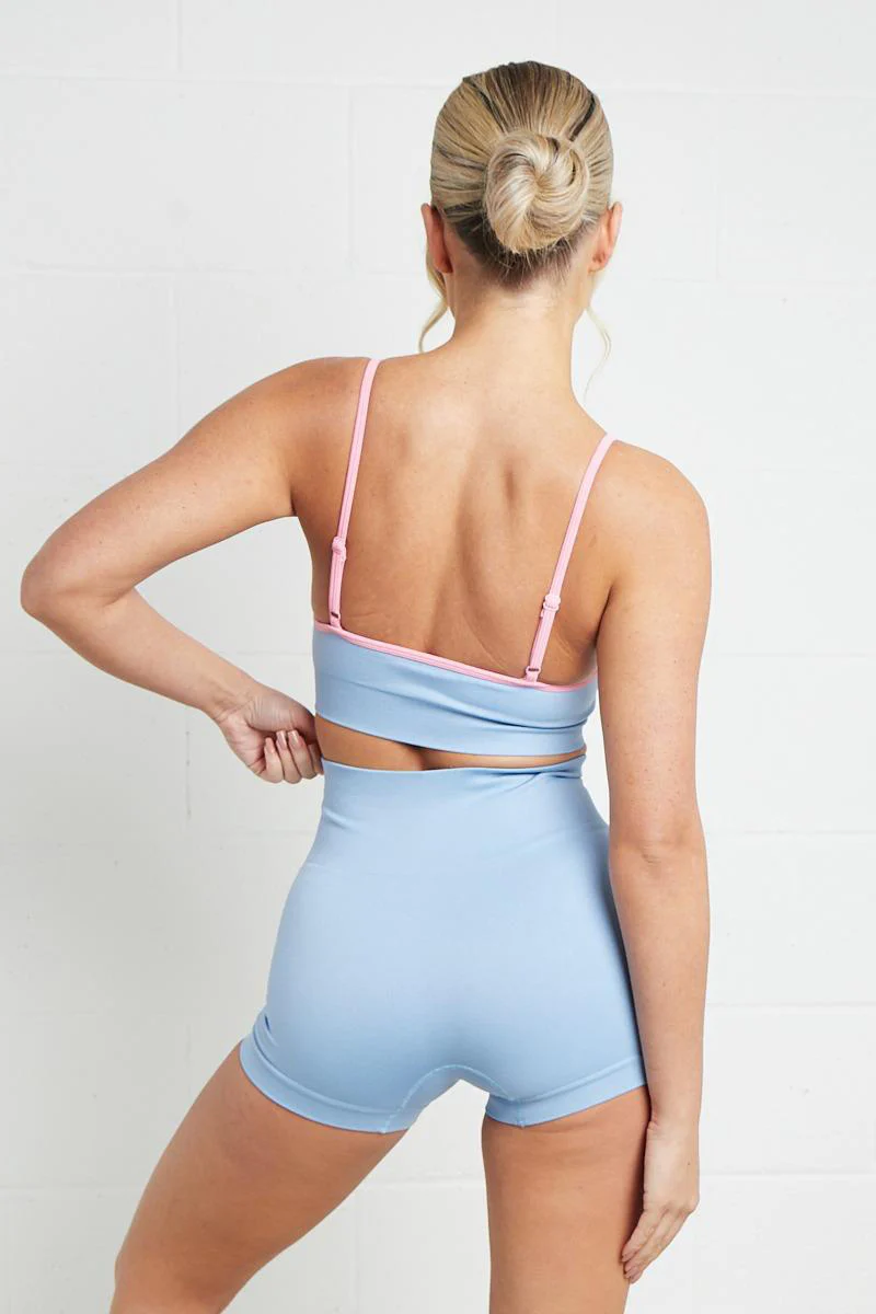 Contrasting Colors U Neck Straps Top & High Waist Shorts Yoga Co-ord