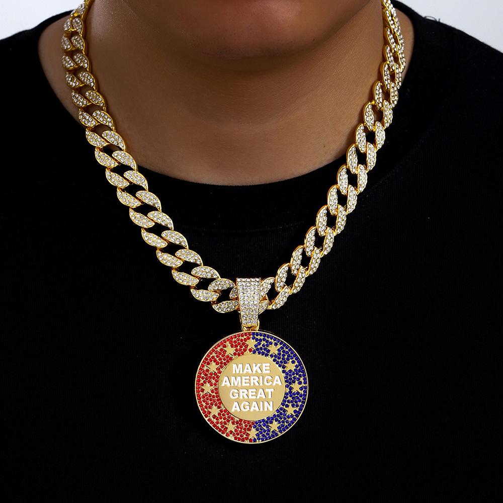 Round alloy pendant necklace