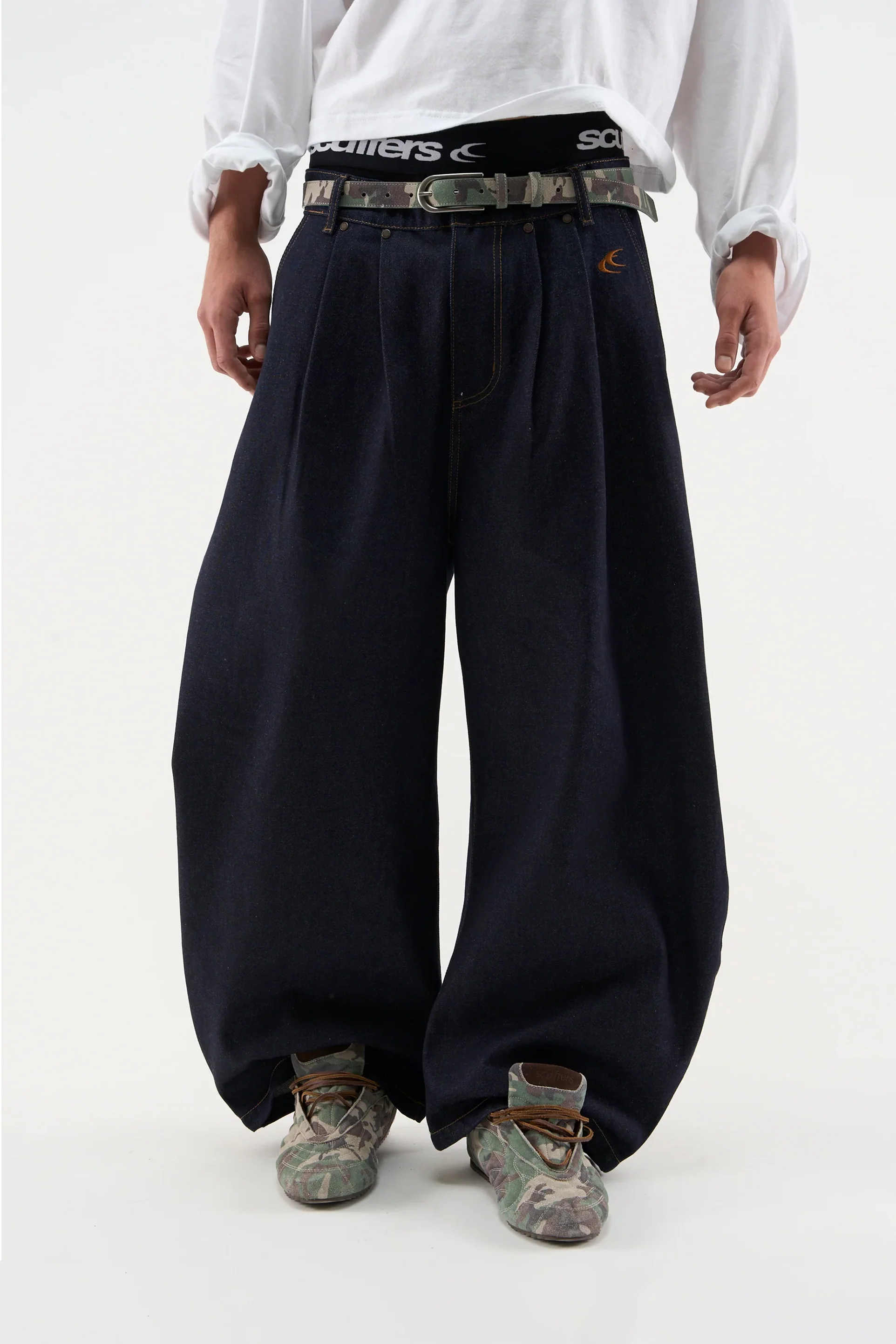 Shell Dark Pants