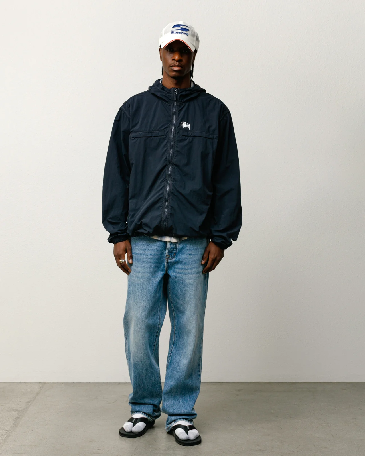 LIGHTWEIGHT HOODED JACKET