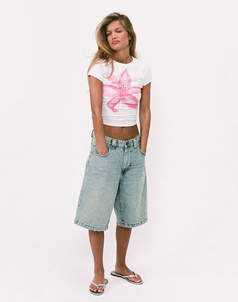 Low Rise Skater Shorts in Bleach Denim