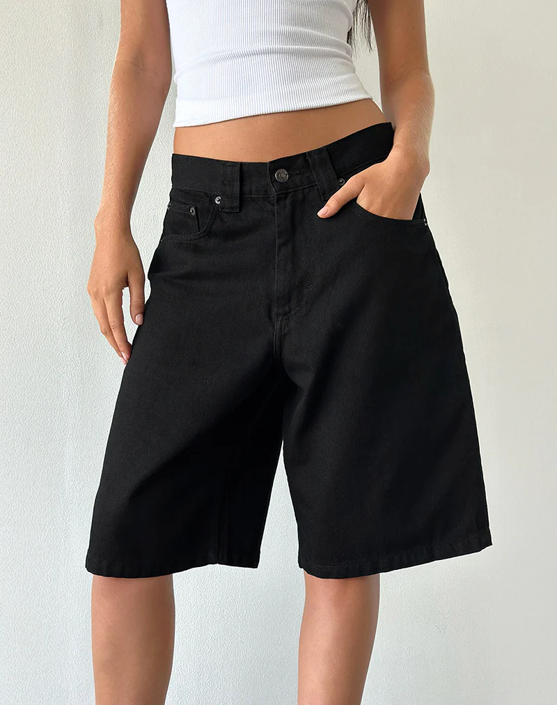 Low Rise Skater Shorts in Rinse Black Denim