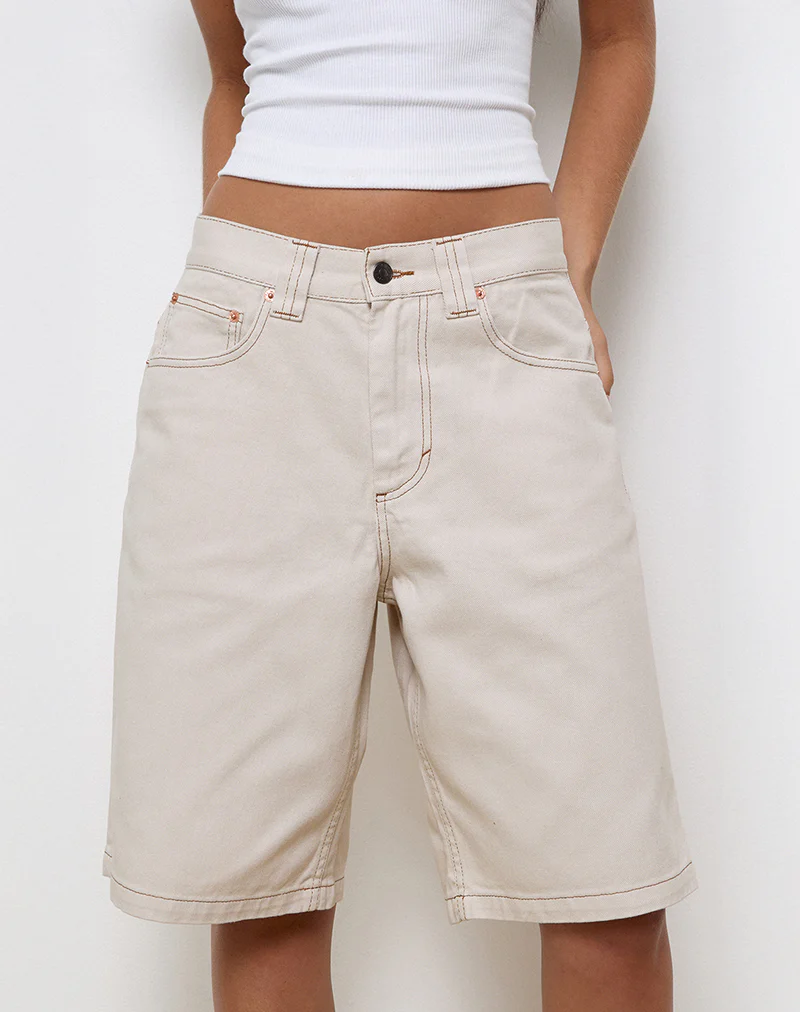 Low Rise Skater Short in Off White