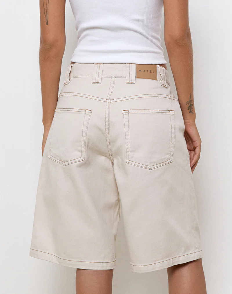 Low Rise Skater Short in Off White