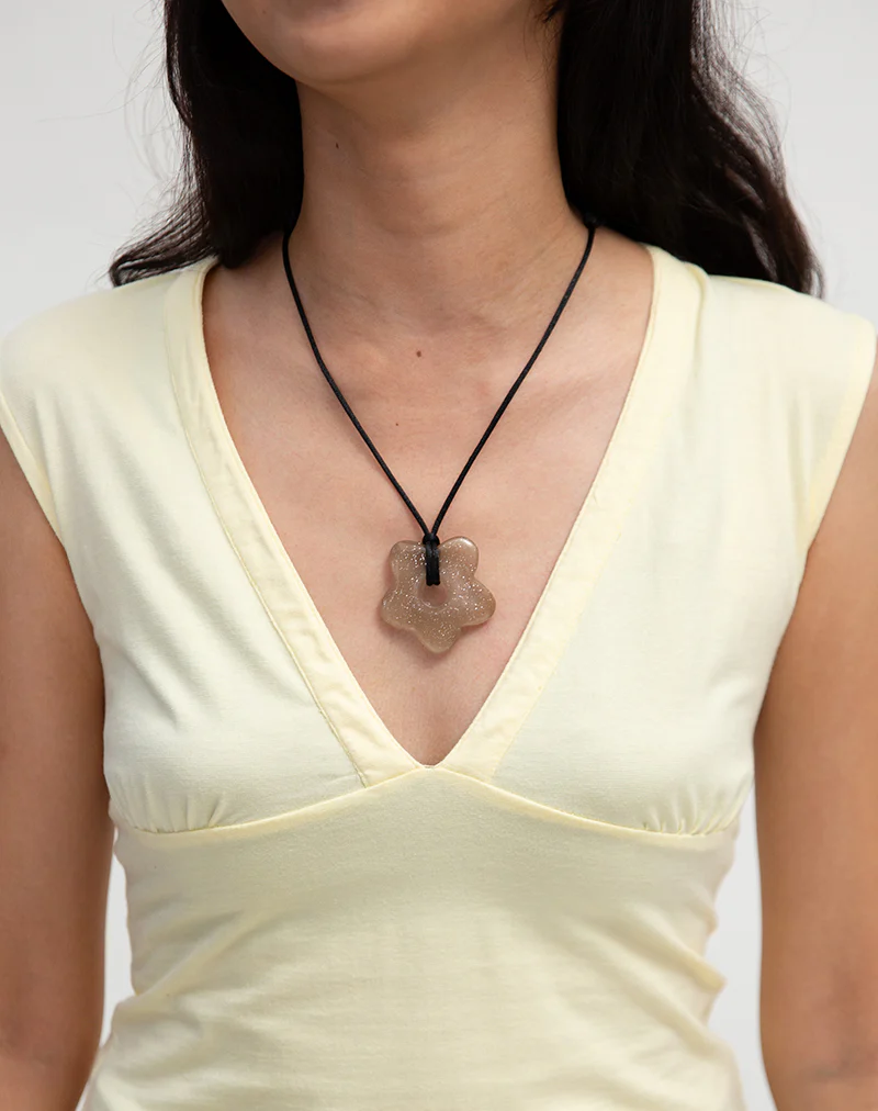 Flower Necklace in Resin Brown