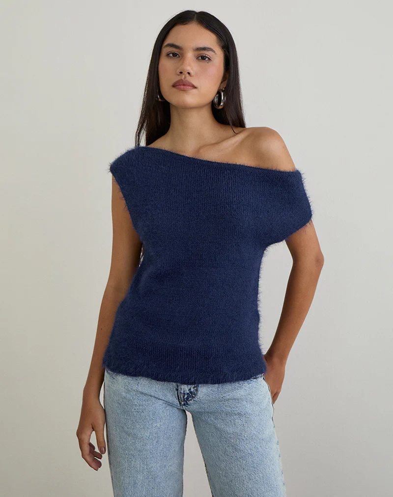 Calyce Top in Fluffy Knit Navy