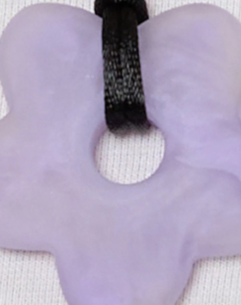 Flower Necklace in Resin Lilac