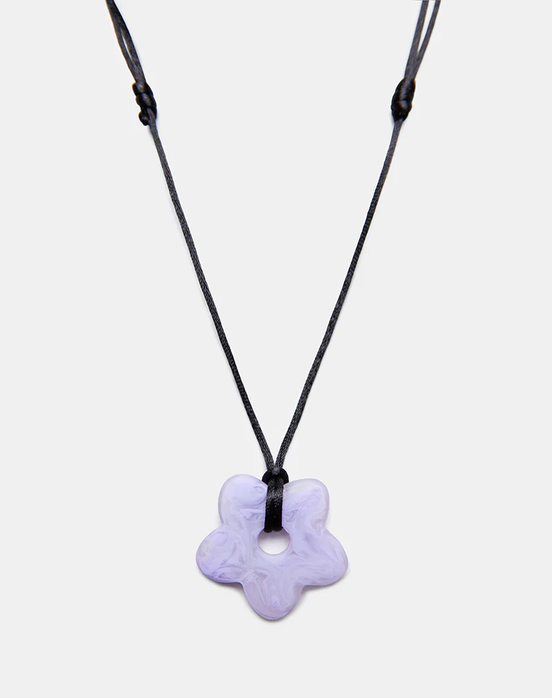 Flower Necklace in Resin Lilac