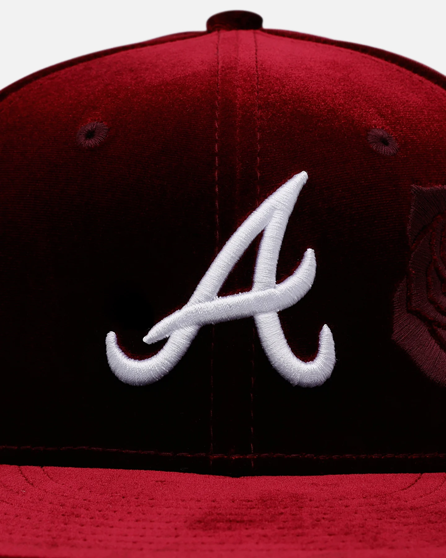 New Era Atlanta Braves 'Velvet Roses' 59FIFTY Fitted Maroon