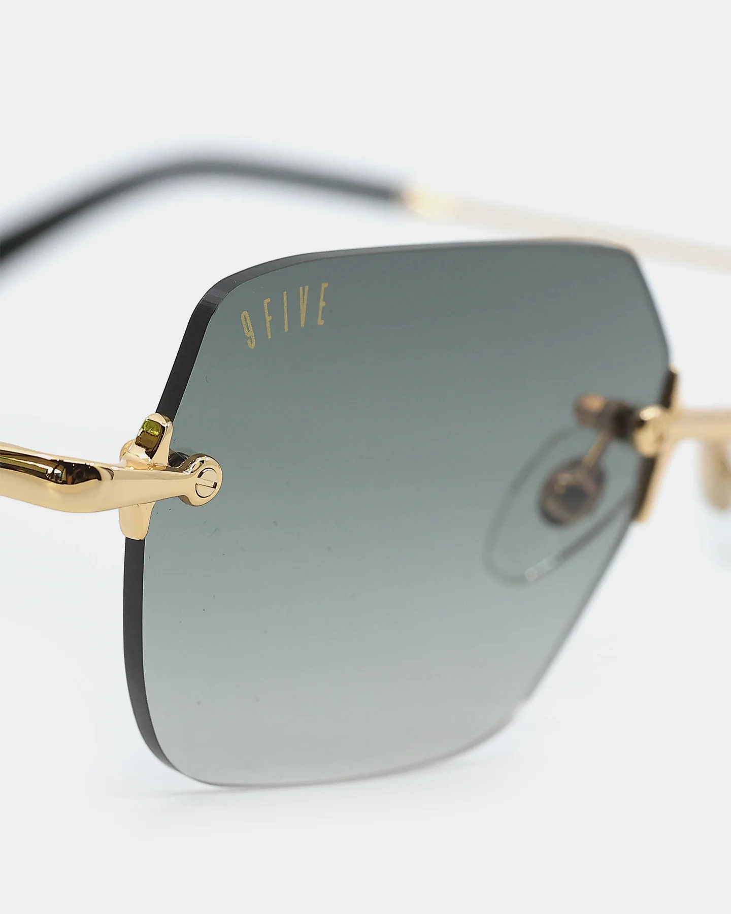 9FIVE Men's Clarity Gradient Sunglasses Black/Gold