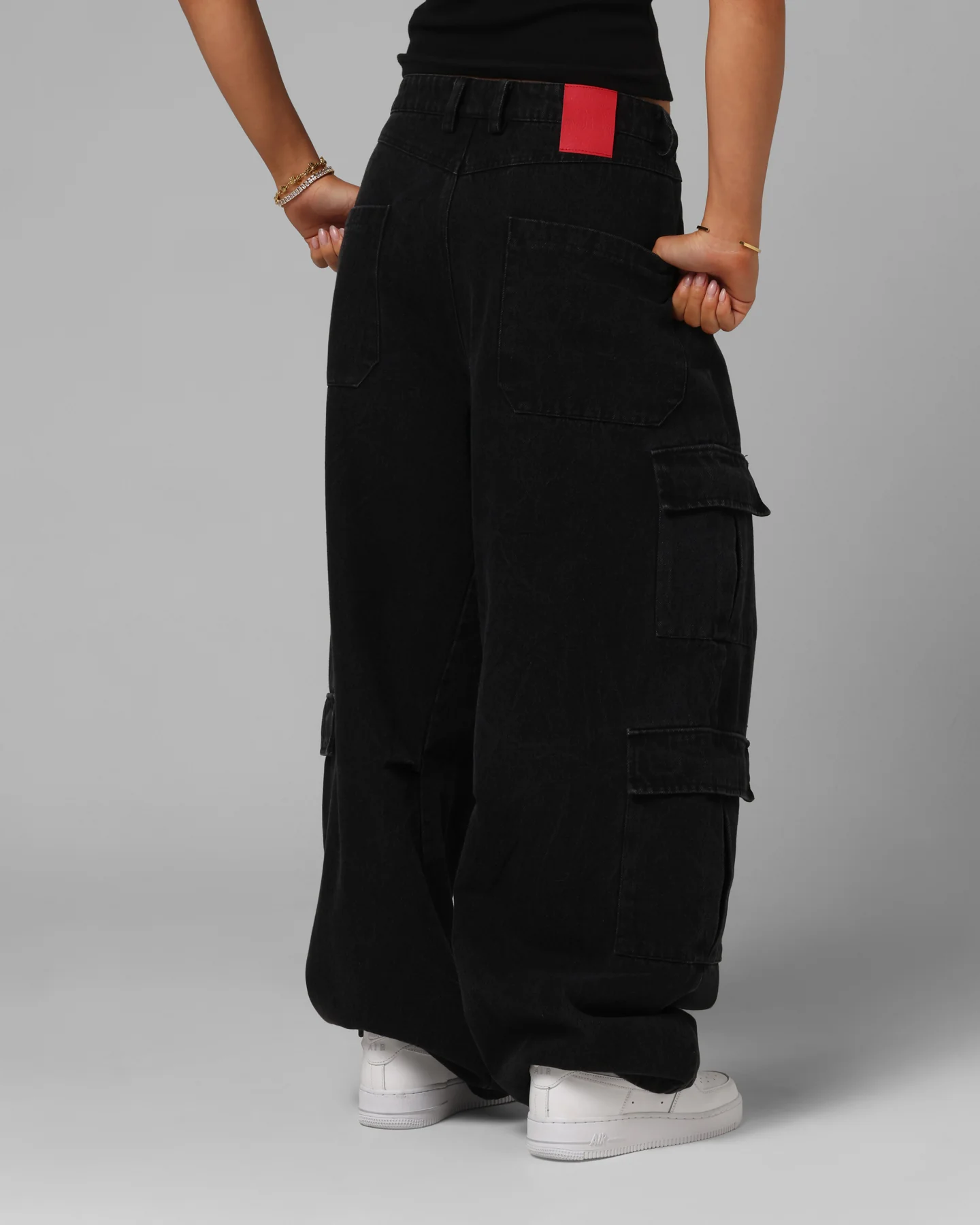 Loiter F-16 Balloon Cargo Pants Black