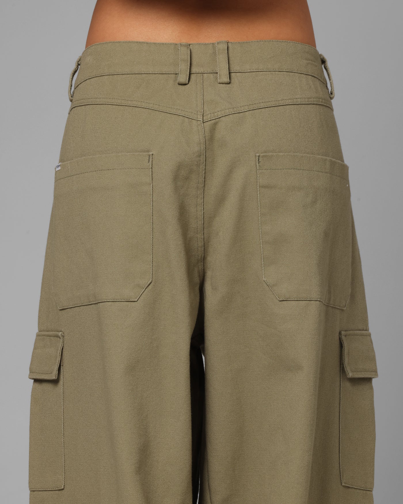 Loiter F-16 Balloon Cargo Pants Khaki