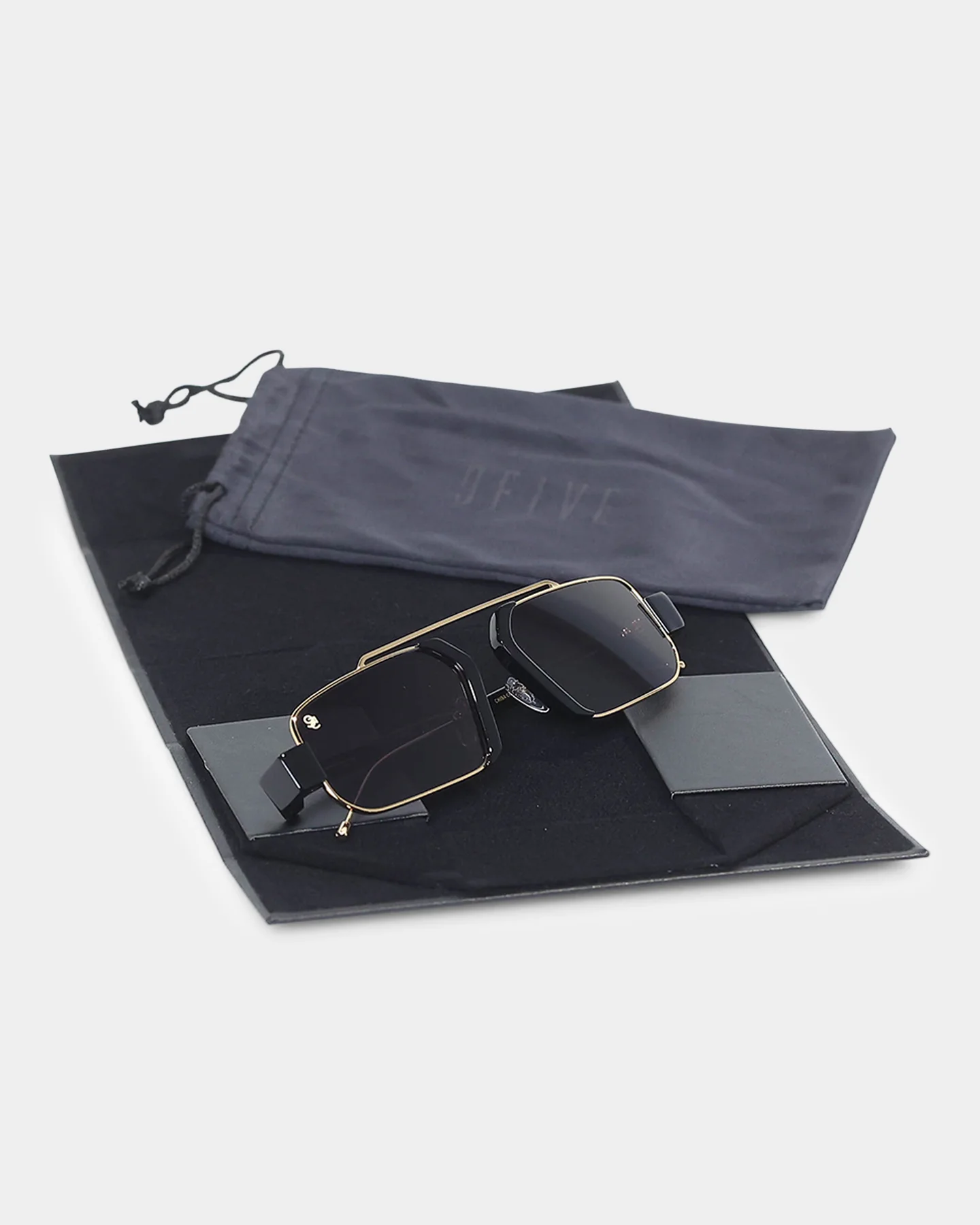 9FIVE The Logan Sunglasses Black/Gold