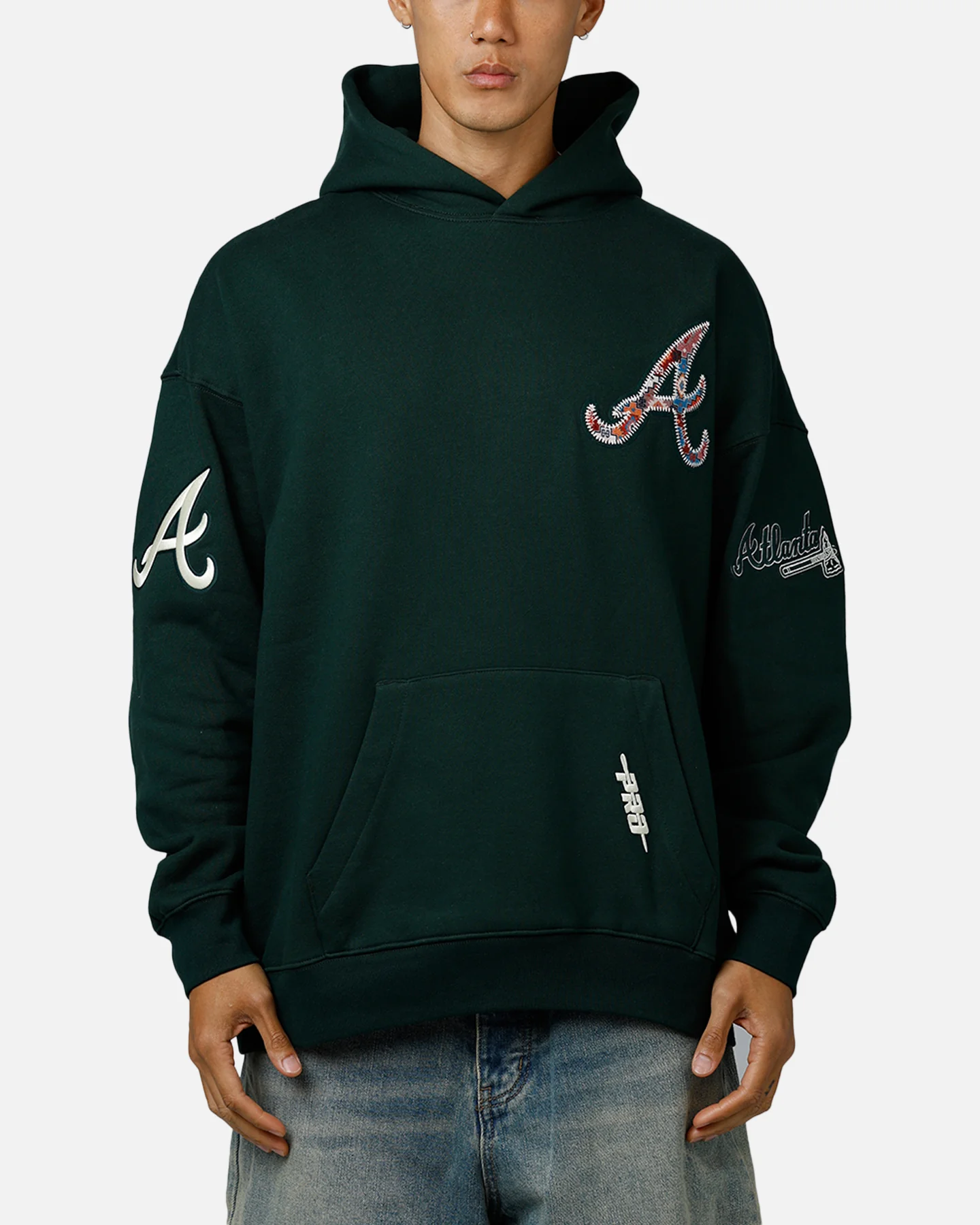 Pro Standard Atlanta Braves Tapestry 2.0 Hoodie Dark Green