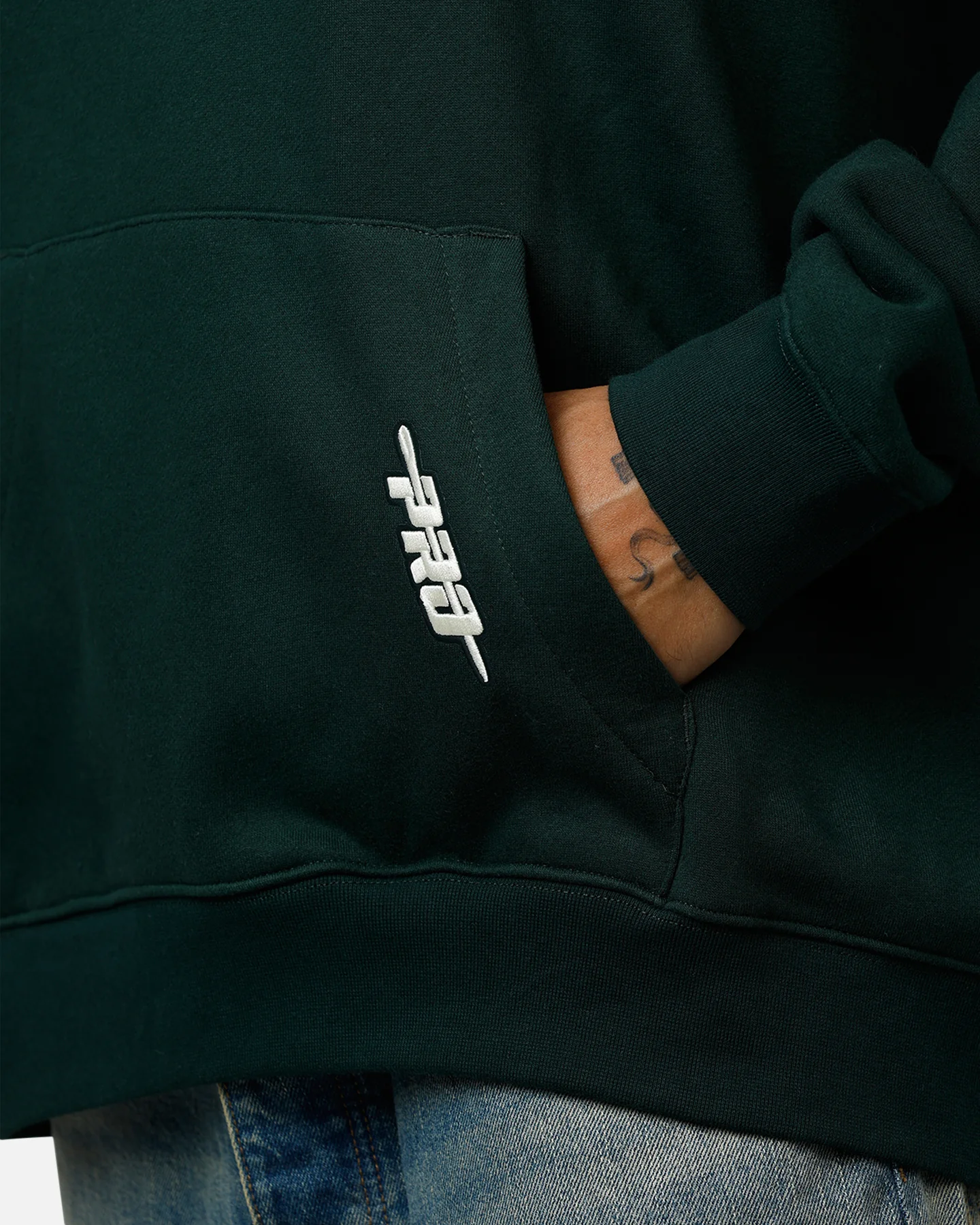 Pro Standard Atlanta Braves Tapestry 2.0 Hoodie Dark Green