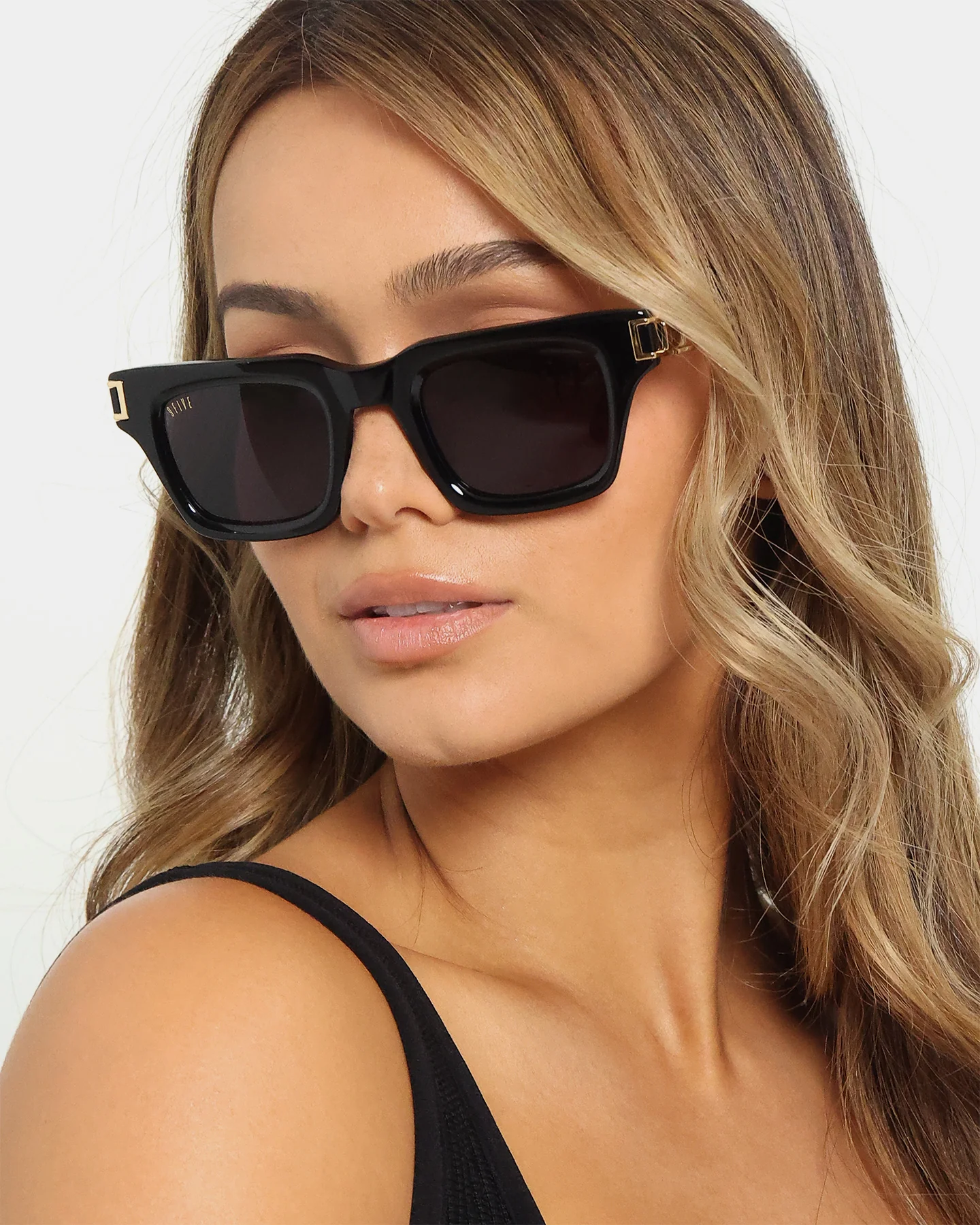 9FIVE Avenue Sunglasses Black/Gold