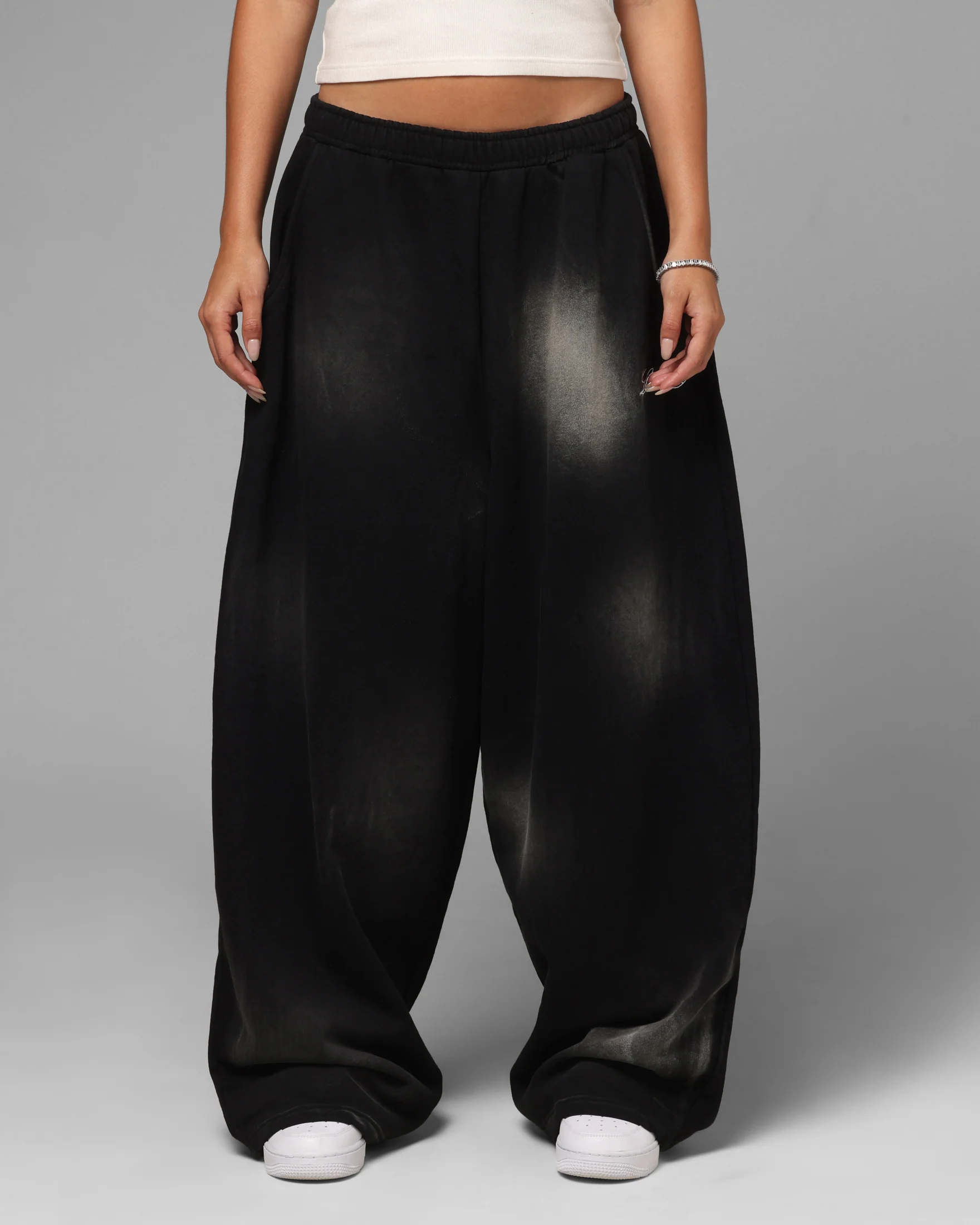 Loiter Purity Sweatpants Washed Black