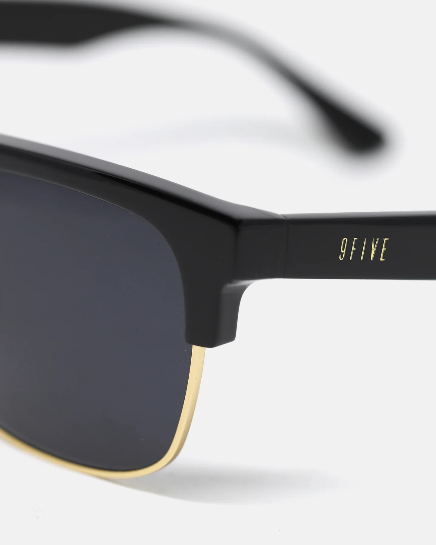 9Five Belmont Black/Gold